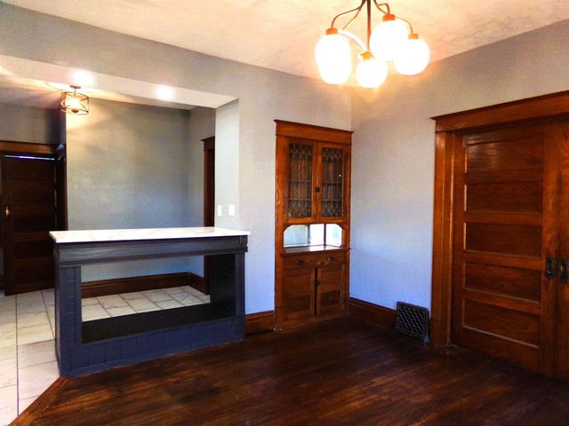 1403 17th Street, Rock Island, IL 61201