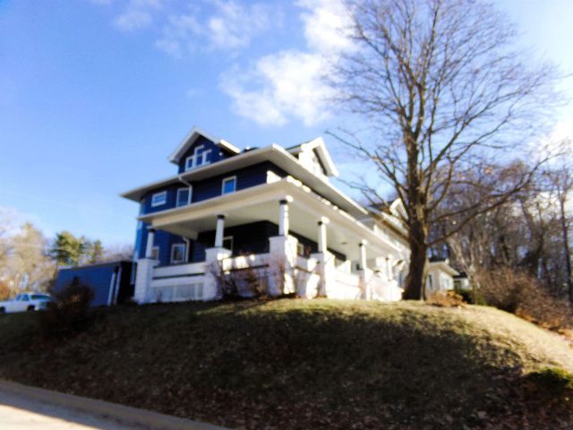 1403 17th Street, Rock Island, IL 61201