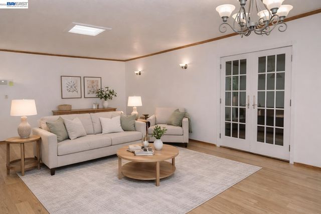 97 Belleau Ave, Atherton, CA 94027