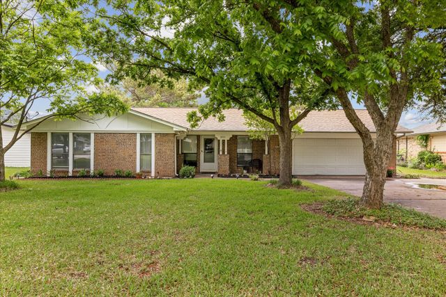 3905 Winding Way, Granbury, TX 76049