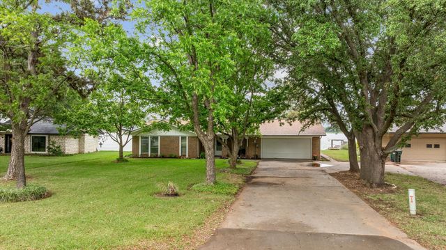 3905 Winding Way, Granbury, TX 76049