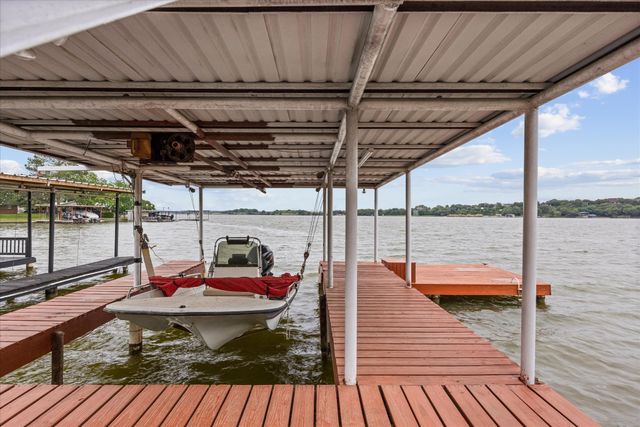 3905 Winding Way, Granbury, TX 76049