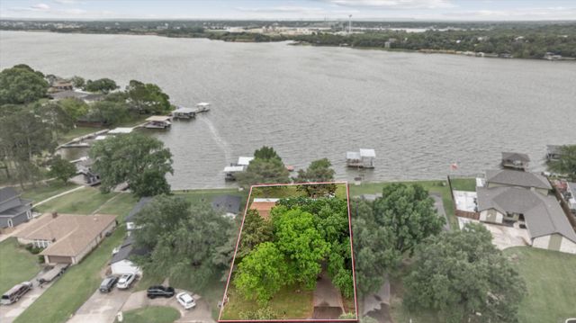 3905 Winding Way, Granbury, TX 76049