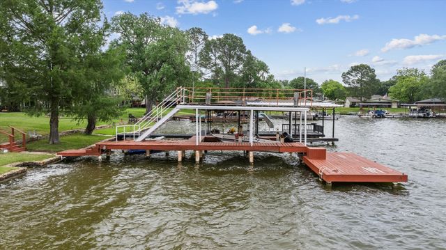 3905 Winding Way, Granbury, TX 76049