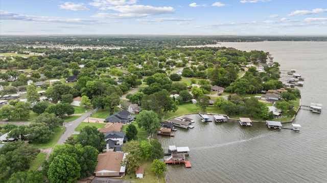 3905 Winding Way, Granbury, TX 76049