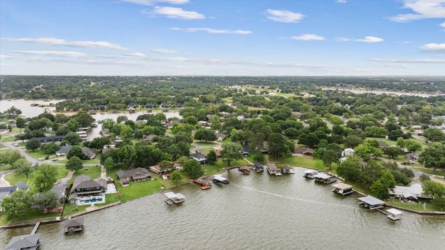 3905 Winding Way, Granbury, TX 76049