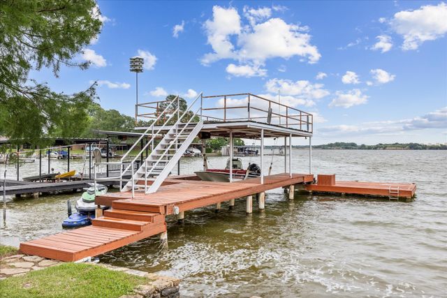 3905 Winding Way, Granbury, TX 76049