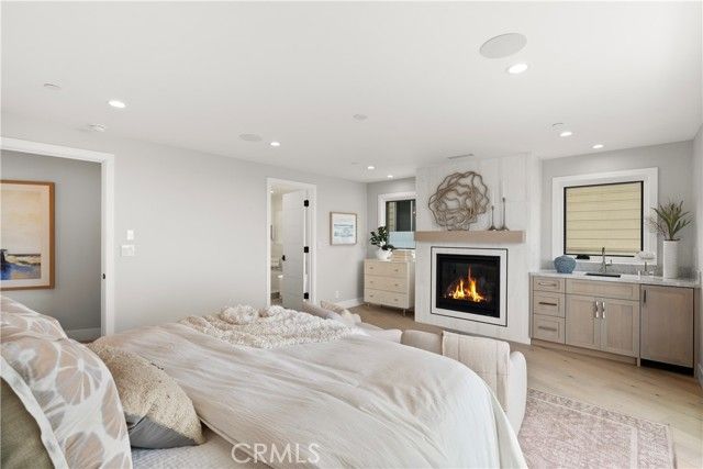 2141 Circle Drive, Hermosa Beach, CA 90254