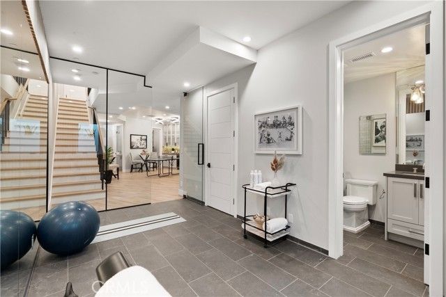 2141 Circle Drive, Hermosa Beach, CA 90254