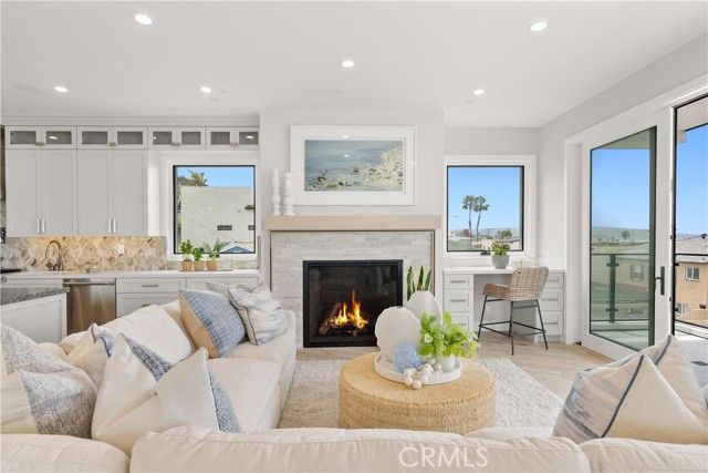 2141 Circle Drive, Hermosa Beach, CA 90254