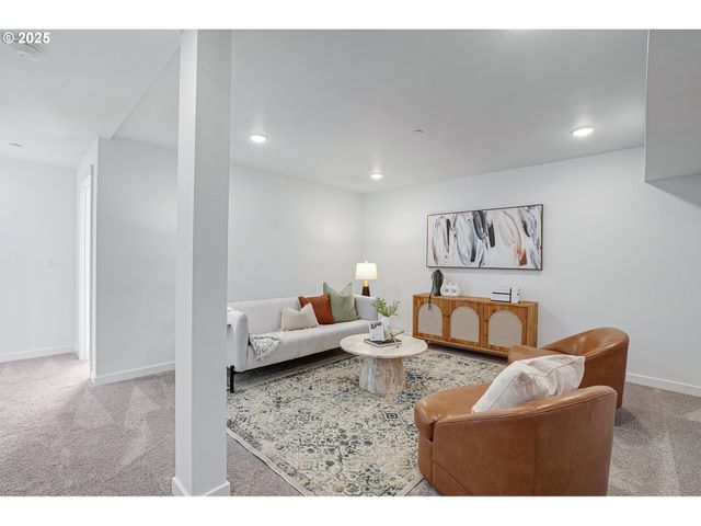 7304 Sw 13th St, Portland, OR 97239