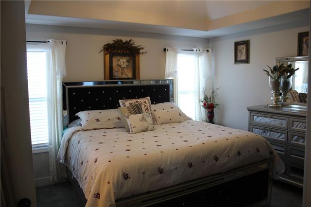 1000 NW 4th Street, Oak Grove, MO 64075