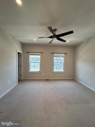 1768 HICKORY WOODS RD, Dumfries, VA 22026