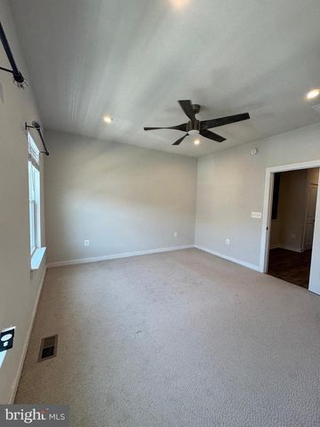 1768 HICKORY WOODS RD, Dumfries, VA 22026