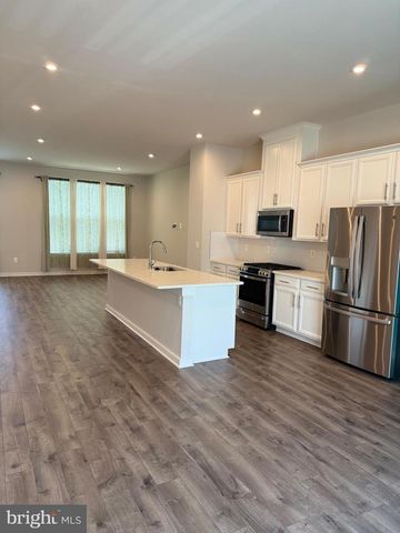 1768 HICKORY WOODS RD, Dumfries, VA 22026