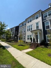 1768 HICKORY WOODS RD, Dumfries, VA 22026