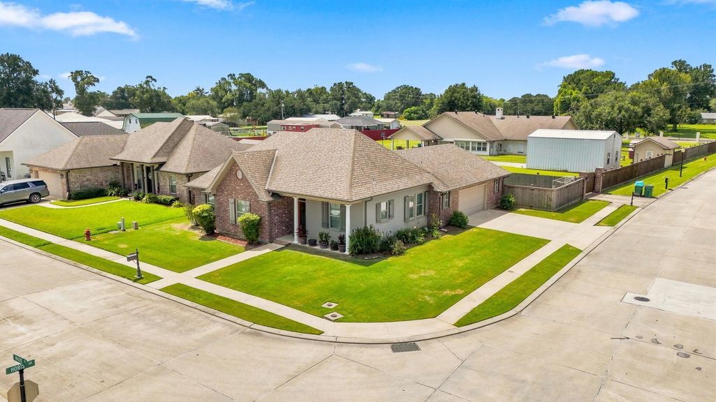 102 Madio Drive, Houma, LA 70364