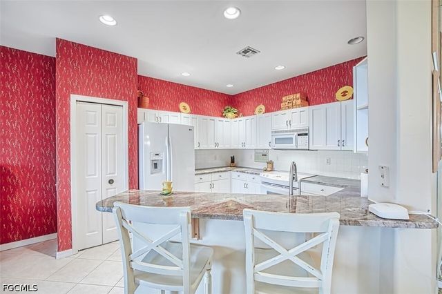 9270 Bayberry BEND 202, Fort Myers, FL 33908