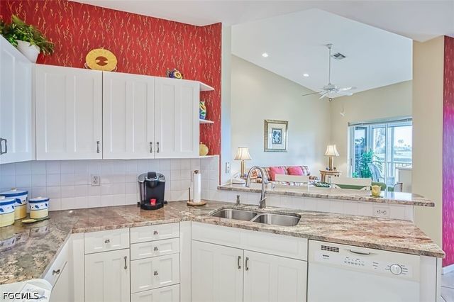 9270 Bayberry BEND 202, Fort Myers, FL 33908