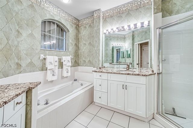 9270 Bayberry BEND 202, Fort Myers, FL 33908