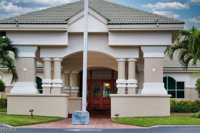 9270 Bayberry BEND 202, Fort Myers, FL 33908