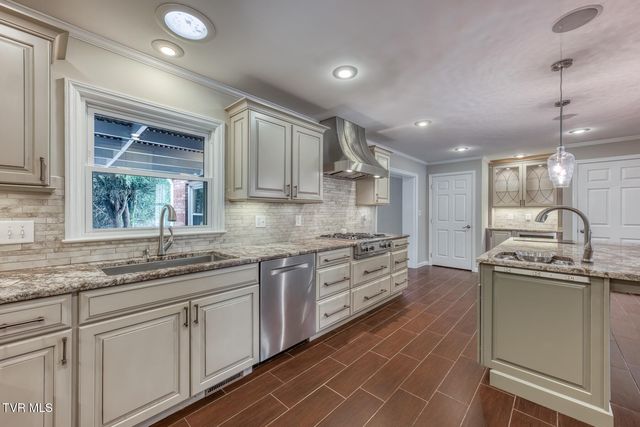 605 Hillrise Boulevard, Johnson City, TN 37601