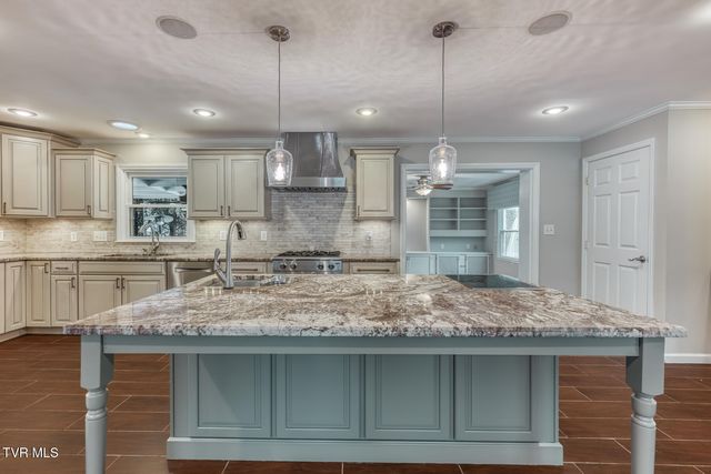 605 Hillrise Boulevard, Johnson City, TN 37601