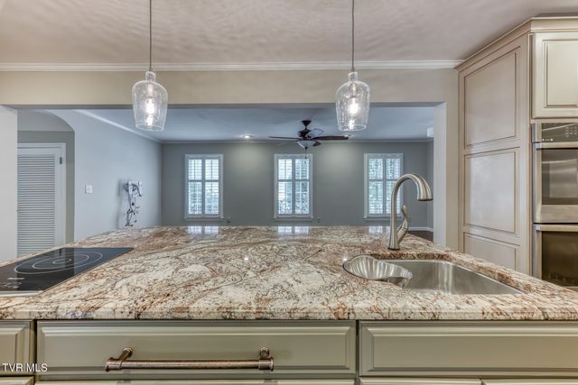 605 Hillrise Boulevard, Johnson City, TN 37601