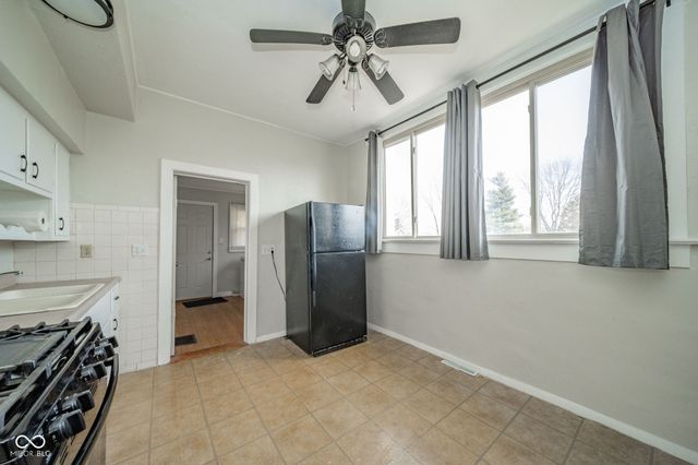 204 Cherry Street, Dunreith, IN 47362