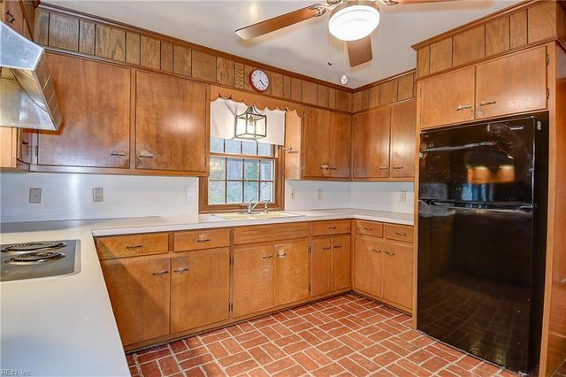 2700 W Neck RD, Virginia Beach, VA 23456