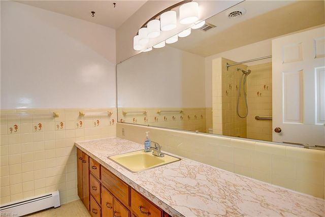 2700 W Neck RD, Virginia Beach, VA 23456