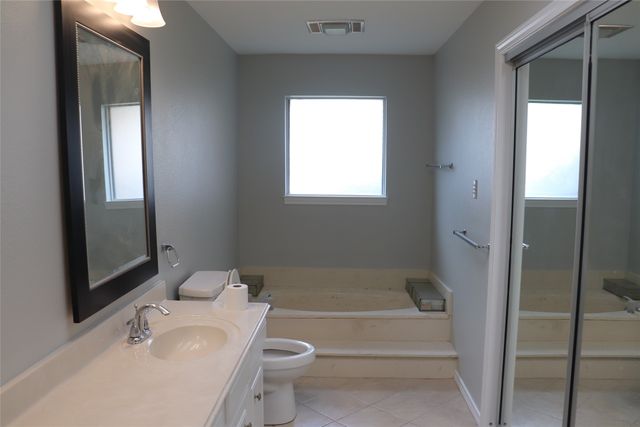 3119 Bonham Street, Greenville, TX 75402