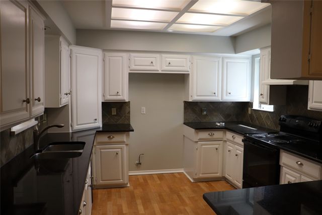 3119 Bonham Street, Greenville, TX 75402