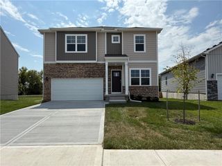 709 Fallen Leaf Drive, Belton, MO 64012