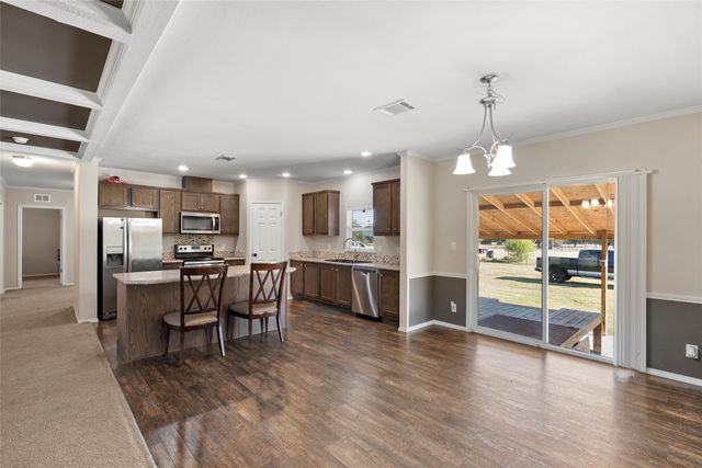 1605 Cloverleaf Road, Bellmead, TX 76705