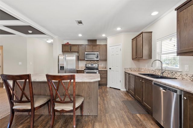 1605 Cloverleaf Road, Bellmead, TX 76705