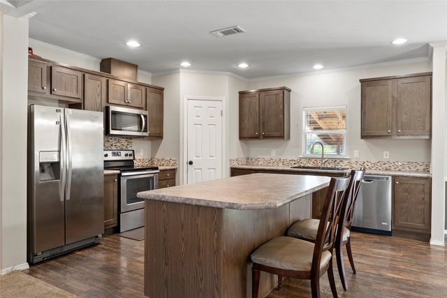 1605 Cloverleaf Road, Bellmead, TX 76705