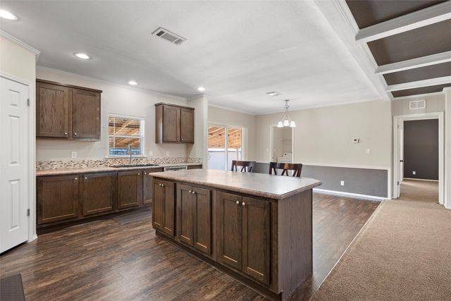 1605 Cloverleaf Road, Bellmead, TX 76705