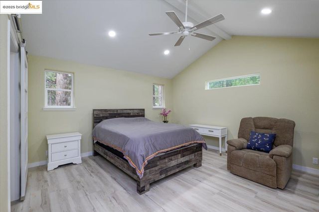 22749 Confidence Rd, Twain Harte, CA 95383