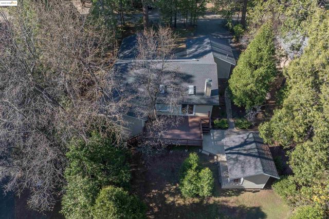 22749 Confidence Rd, Twain Harte, CA 95383