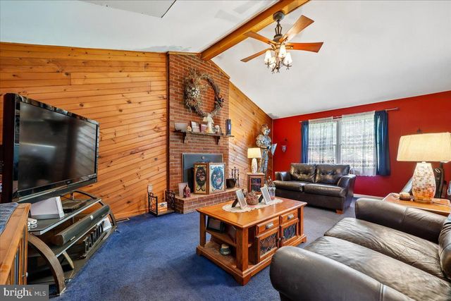 6648 WIND RIDGE RD, Mount Airy, MD 21771