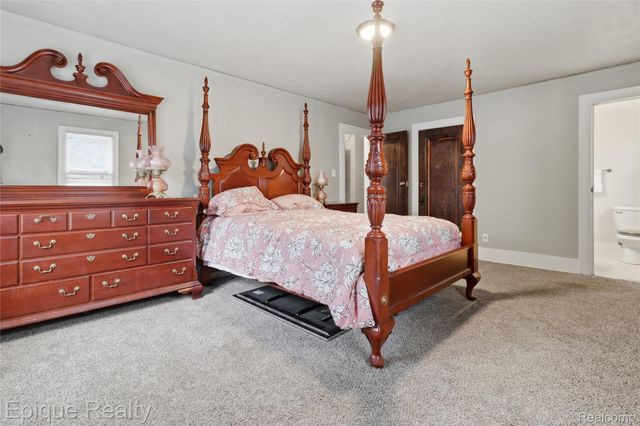 4277 Fullerton Street, Detroit, MI 48238