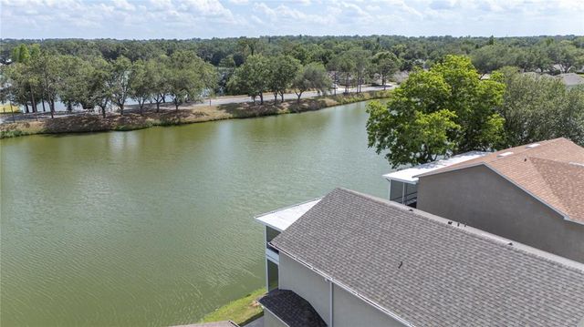 2015 HATTERAS POINT, Lakeland, FL 33813