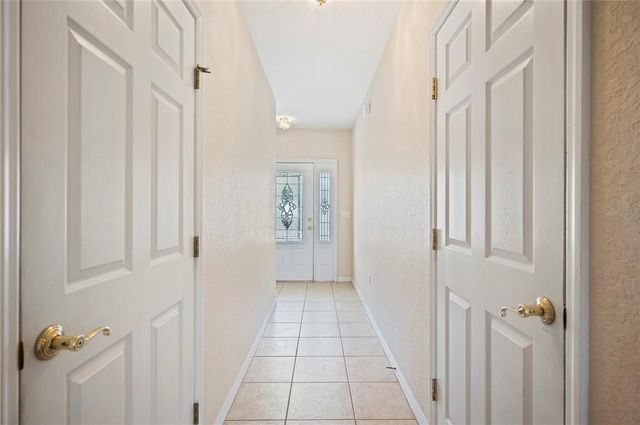 2015 HATTERAS POINT, Lakeland, FL 33813