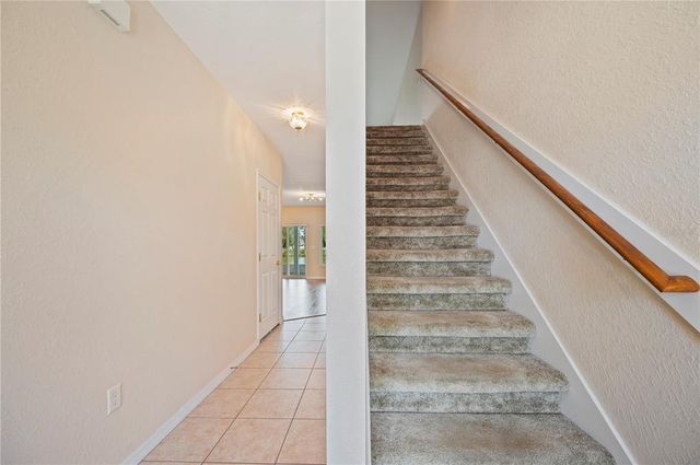 2015 HATTERAS POINT, Lakeland, FL 33813