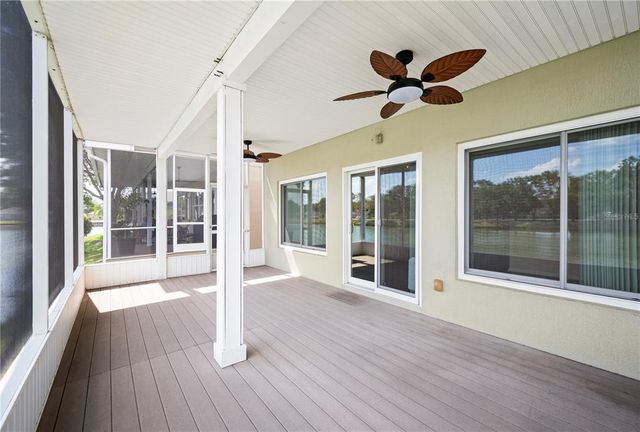 2015 HATTERAS POINT, Lakeland, FL 33813