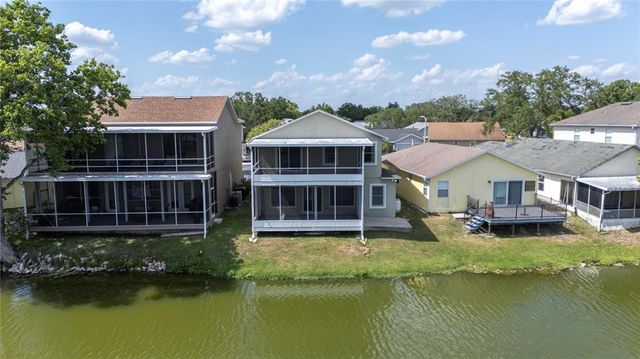 2015 HATTERAS POINT, Lakeland, FL 33813