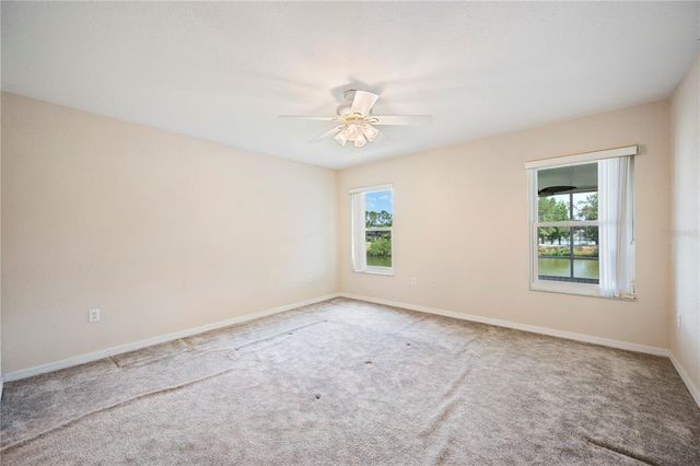 2015 HATTERAS POINT, Lakeland, FL 33813