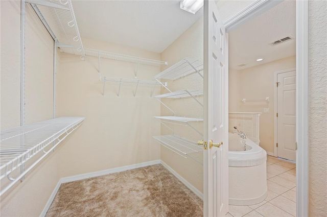 2015 HATTERAS POINT, Lakeland, FL 33813