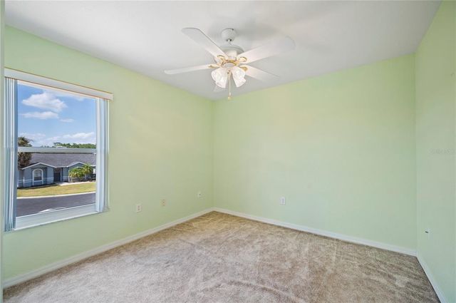 2015 HATTERAS POINT, Lakeland, FL 33813